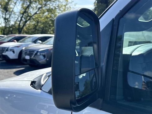Used 2017 Chevrolet Express 3500 image 14