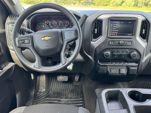 Used 2022 Chevrolet Silverado 1500 Custom AWD/4WD image 16
