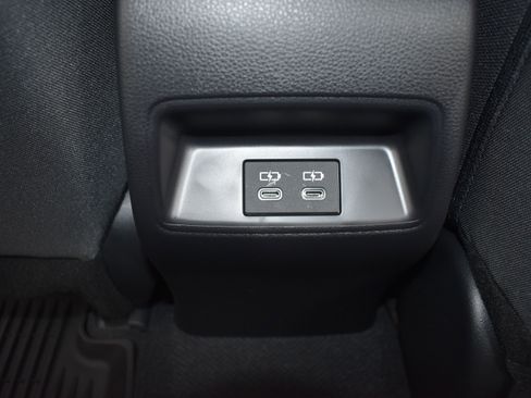 Used 2025 Toyota Corolla LE image 14