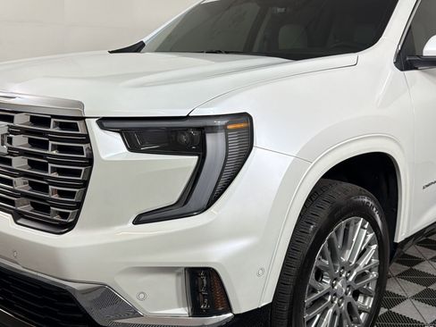 Used 2024 GMC Acadia Denali w/ Super Cruise Package FWD image 9