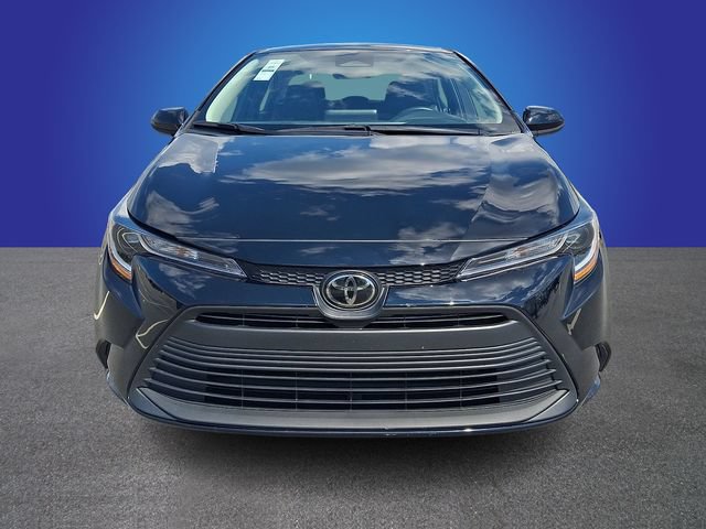 Used 2024 Toyota Corolla LE FWD image 2