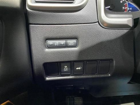 Used 2016 Nissan Murano SL w/ Cargo Package AWD/4WD image 18