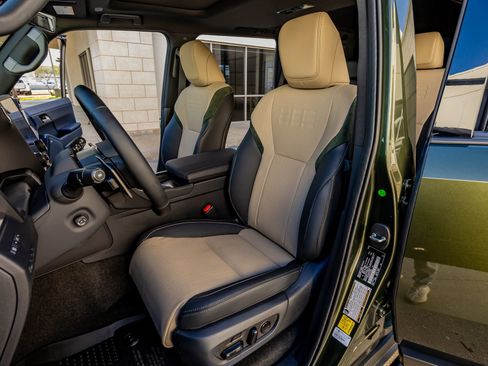 Used 2026 Lexus GX 550 image 30