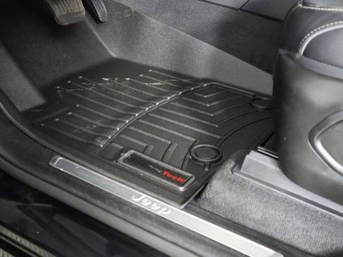 Used 2023 Jeep Grand Cherokee L Overland image 37