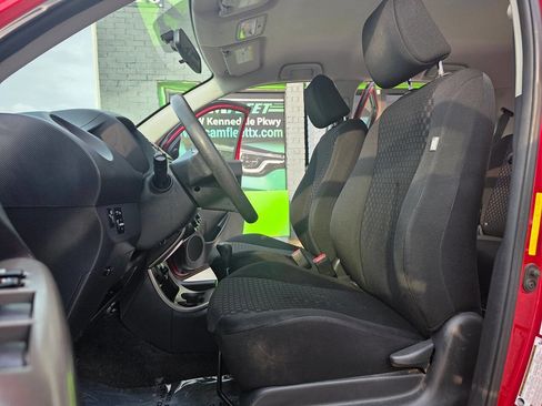 Used 2011 Scion xD image 21