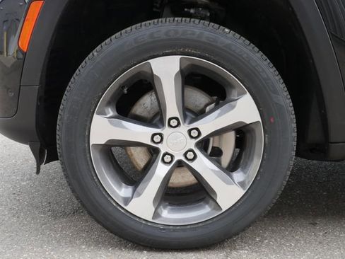 New 2026 Jeep Grand Cherokee L Limited AWD/4WD image 16