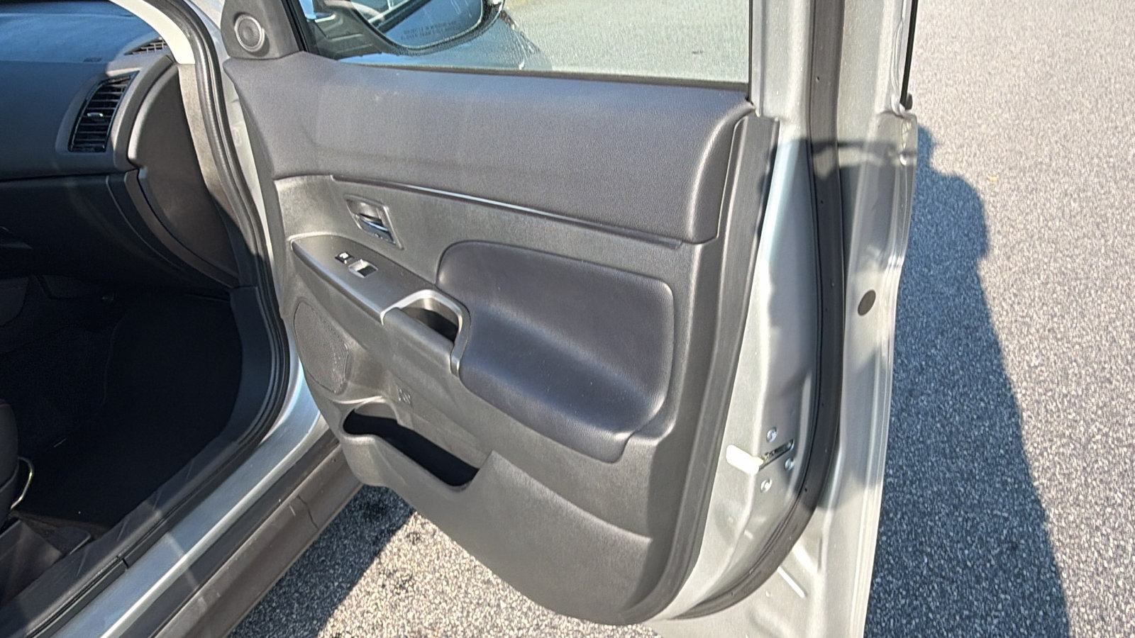 Used 2024 Mitsubishi Outlander Sport AWD image 18