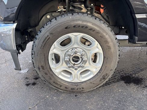 Used 2025 Ford F250 XLT image 9