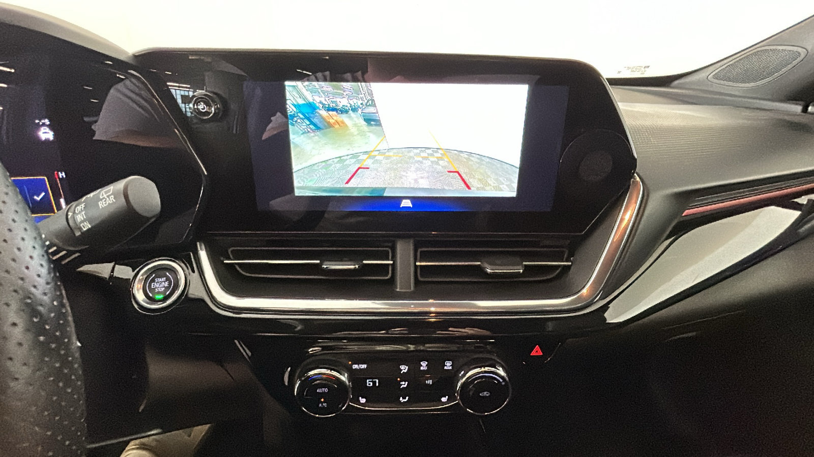 Used 2025 Chevrolet Trax RS w/ Driver Confidence Package FWD image 29