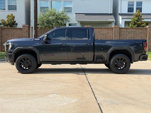 Used 2024 GMC Sierra 2500 AT4 w/ AT4 Premium Plus Package AWD/4WD image 14