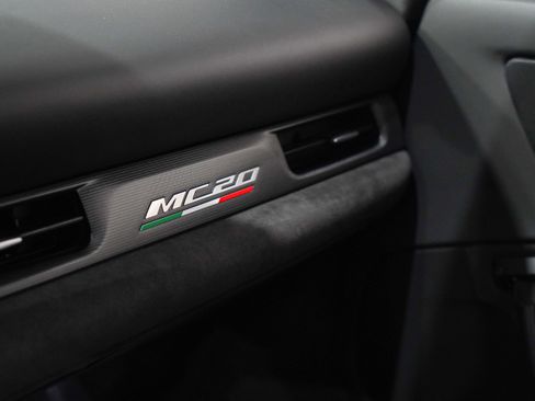 Used 2023 Maserati MC20 Coupe RWD image 15