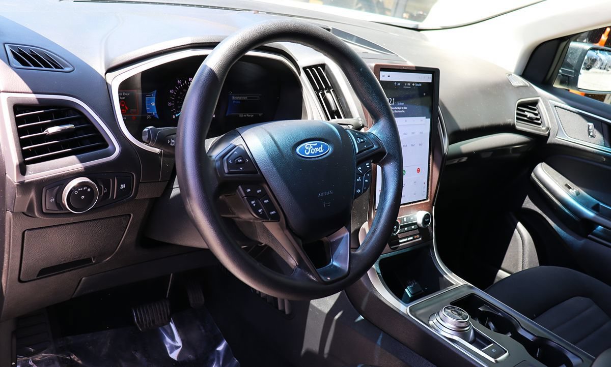 Used 2021 Ford Edge SE FWD image 38