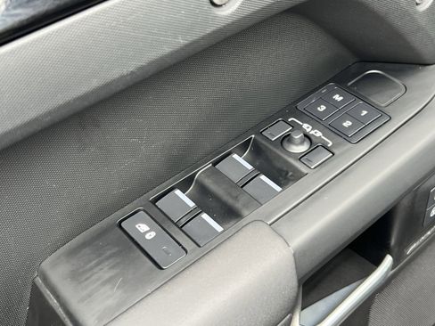 Used 2025 Land Rover Defender 110 S image 13