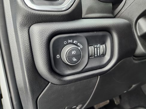 Used 2025 RAM 3500 Laramie image 44