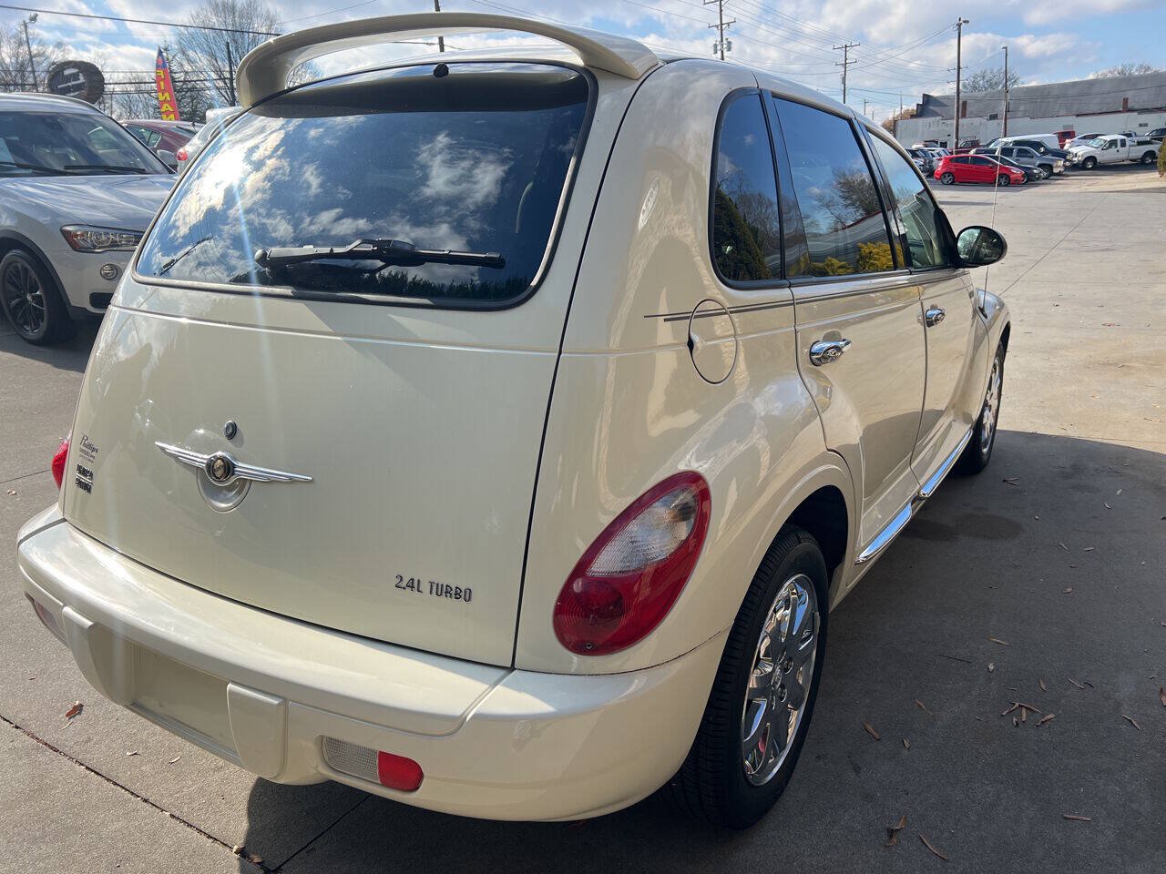 Used 2006 Chrysler PT Cruiser Limited FWD image 5