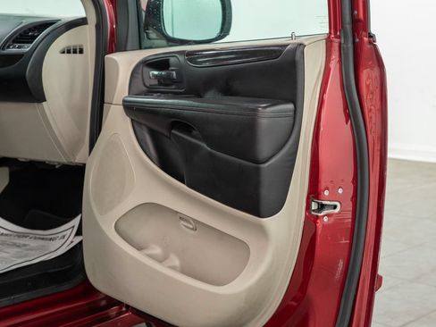 Used 2014 Dodge Grand Caravan SE w/ Quick Order Package 29E SE FWD image 15
