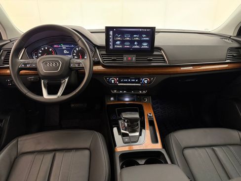 Used 2023 Audi Q5 2.0T Premium w/ Convenience Package AWD/4WD image 16