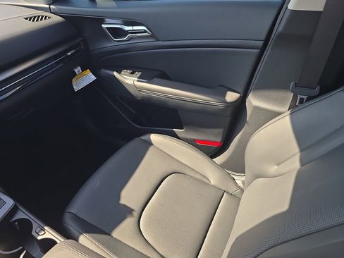 New 2026 Kia Sportage EX FWD image 17