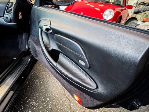 Used 2000 Porsche Boxster RWD image 23