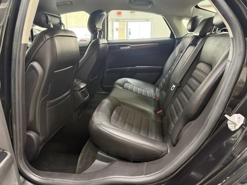 Used 2013 Ford Fusion SE FWD image 13