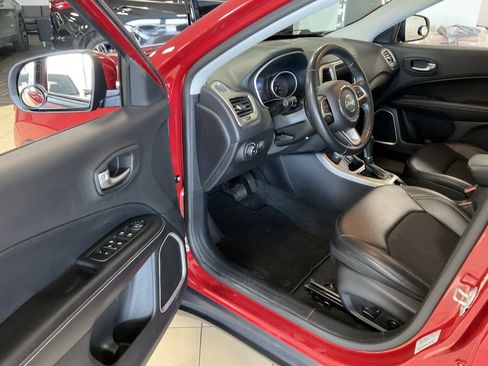 Used 2018 Jeep Compass Latitude w/ Popular Equipment Group image 10