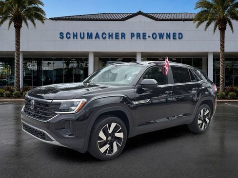 Certified 2026 Volkswagen Atlas Cross Sport SE FWD image 3