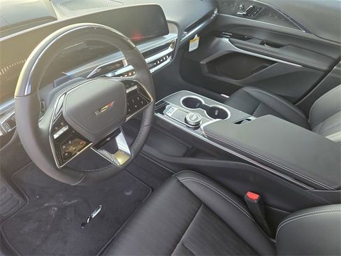 New 2026 Cadillac Lyriq V image 21