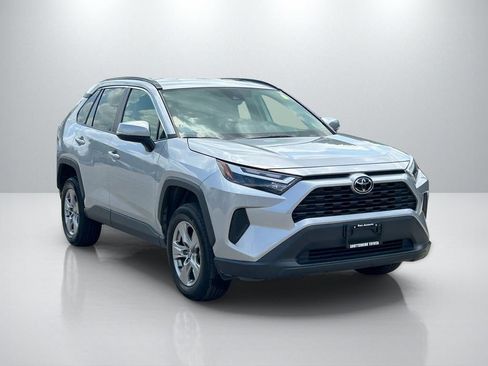 Used 2024 Toyota RAV4 XLE FWD image 3