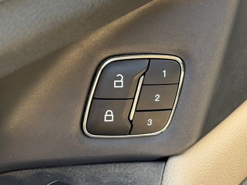 Used 2024 Ford Expedition Max XLT AWD/4WD image 9