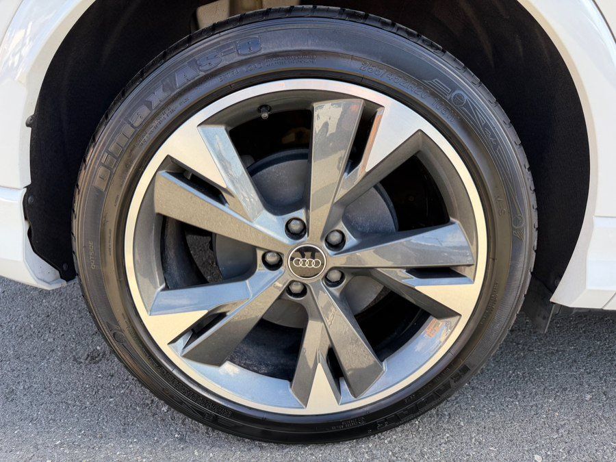 Used 2024 Audi Q4 e-tron Premium Plus w/ Premium Plus AWD/4WD image 45