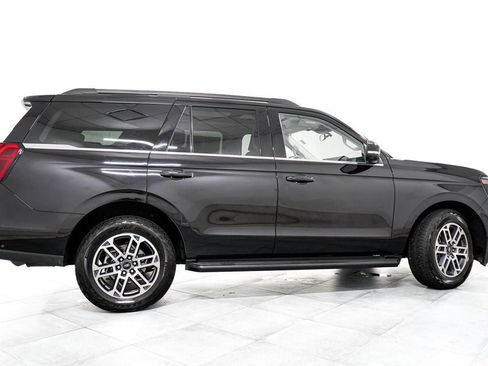 Certified 2025 Ford Expedition Active AWD/4WD image 7
