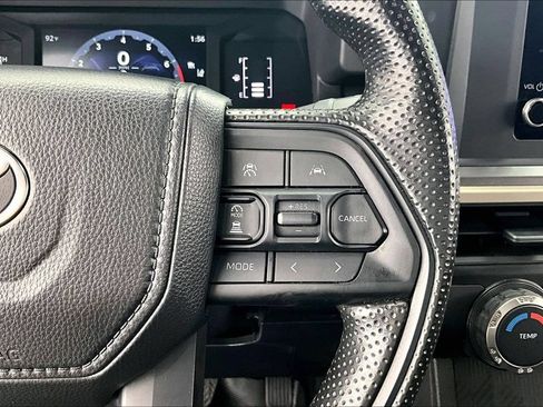 Used 2025 Toyota Tacoma SR5 AWD/4WD image 20