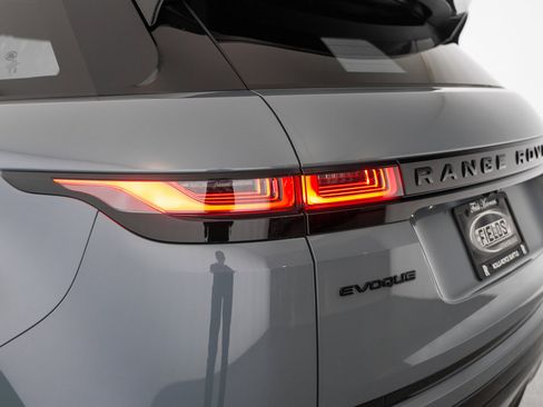 Used 2022 Land Rover Range Rover Evoque R-Dynamic S AWD/4WD image 40