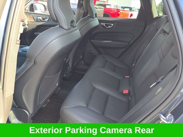 Used 2023 Volvo XC60 B5 Plus w/ Climate Package AWD/4WD image 18