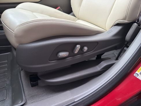 Used 2020 Cadillac XT6 Premium Luxury image 16