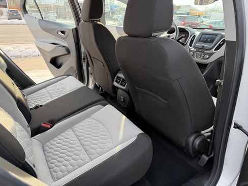 Used 2020 Chevrolet Equinox LS image 18