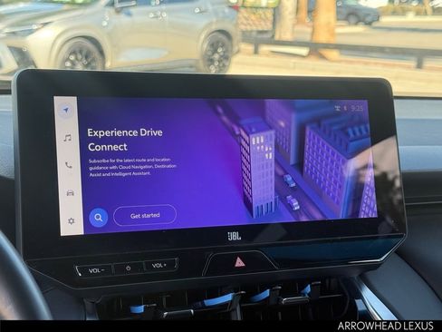 Used 2024 Toyota Venza Limited image 21