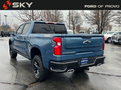 Used 2024 Chevrolet Silverado 1500 LT Trail Boss w/ Convenience Package II image 9