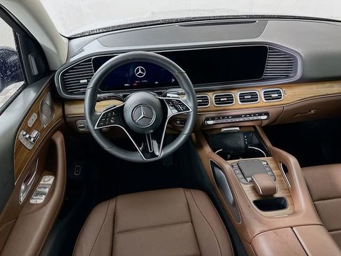 Used 2024 Mercedes-Benz GLE 350 4MATIC w/ AMG Line Exterior image 23