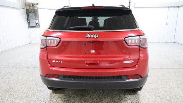 Used 2018 Jeep Compass Latitude w/ Popular Equipment Group AWD/4WD image 8