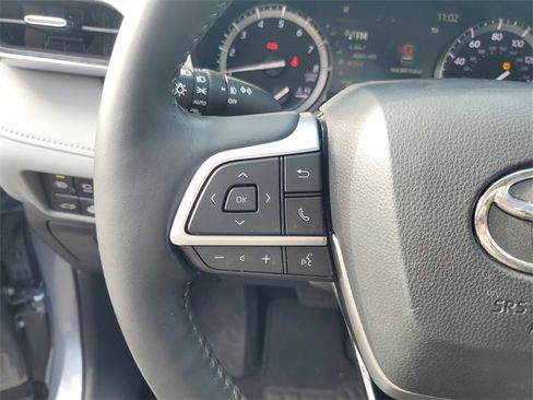 Used 2022 Toyota Highlander Platinum image 19