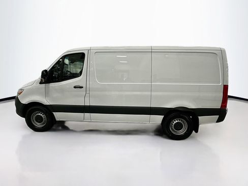 Used 2025 Mercedes-Benz Sprinter 2500 image 5