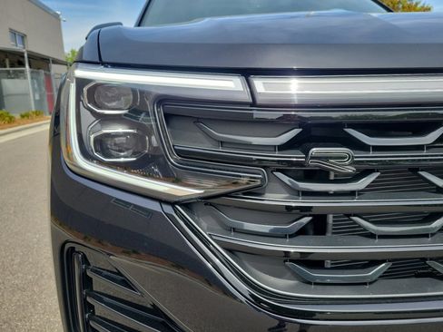 New 2026 Volkswagen Atlas Cross Sport SEL R-Line AWD/4WD image 24