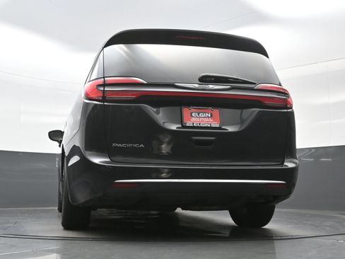 Used 2022 Chrysler Pacifica Touring-L FWD image 27