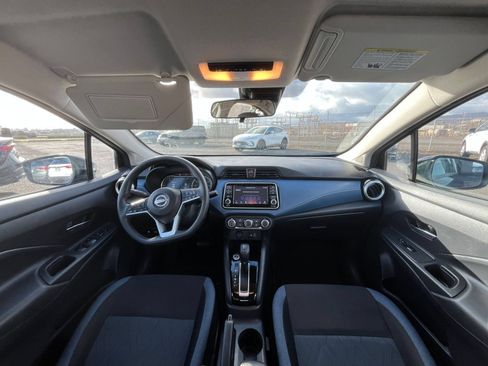 Used 2025 Nissan Versa SV FWD image 31