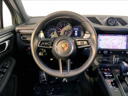 Certified 2023 Porsche Macan AWD/4WD image 15