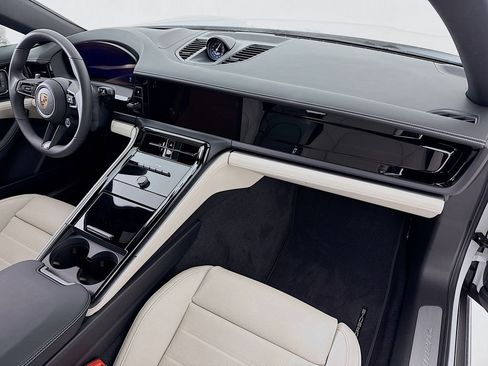 New 2026 Porsche Panamera image 31