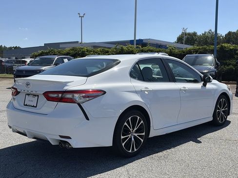 Used 2018 Toyota Camry SE w/ Moonroof Package FWD image 27
