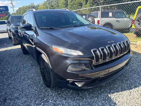 Used 2015 Jeep Cherokee Limited w/ Technology Group FWD image 2