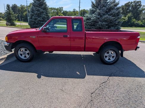 Used 2005 Ford Ranger XL AWD/4WD image 6